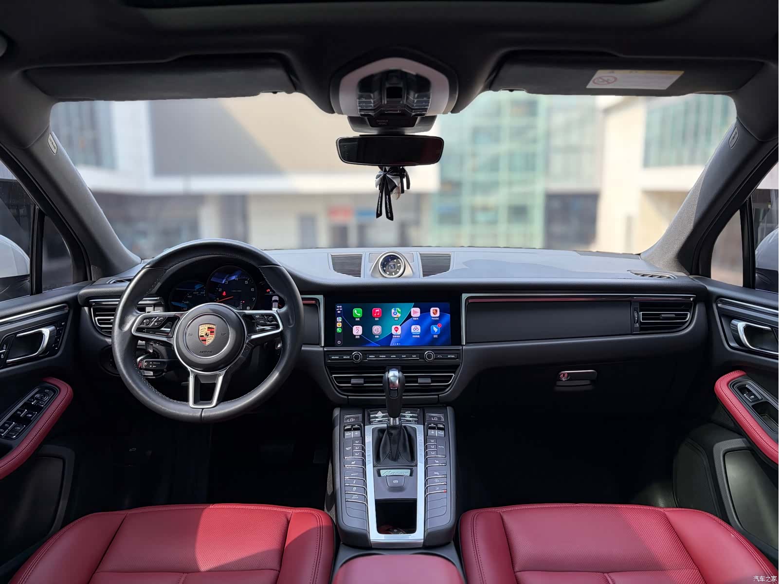Porsche Macan, 2021 10