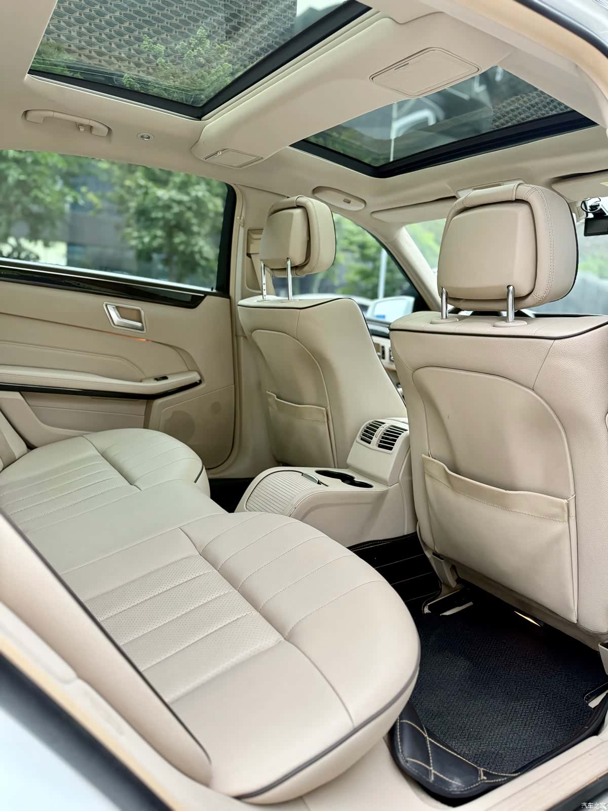Mercedes-Benz E-Class, 2016 19