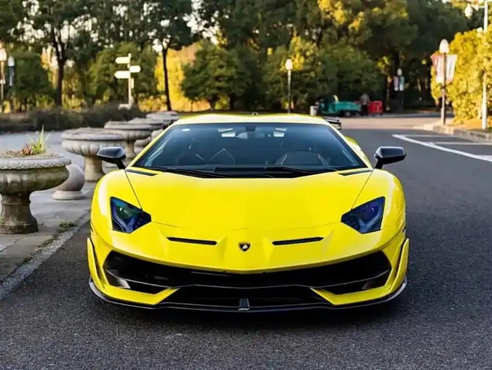 Lamborghini Aventador