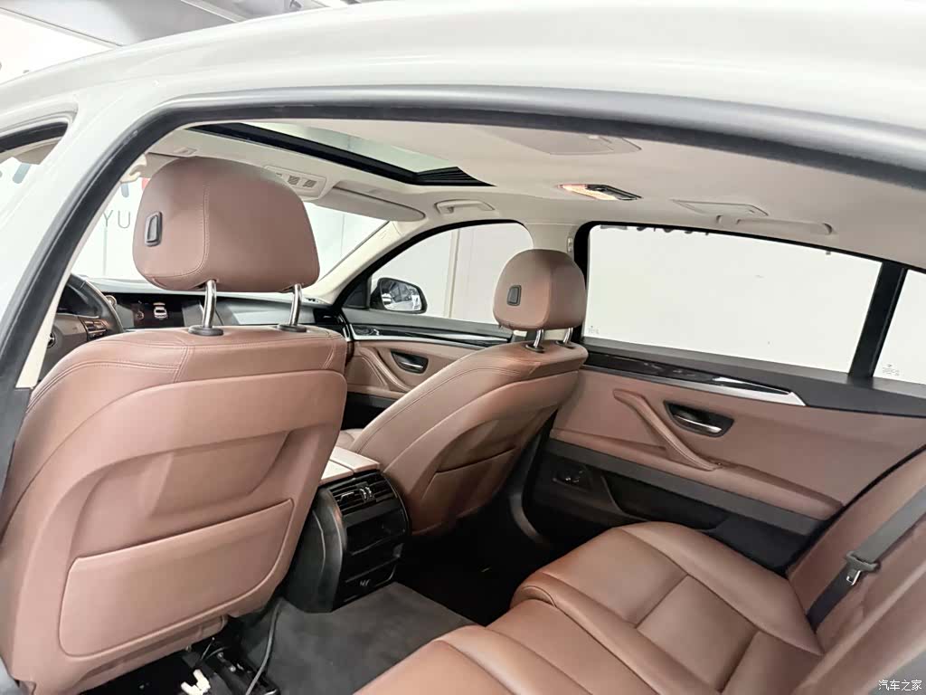BMW 5 Series, 2016 11