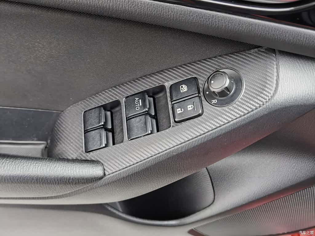 Mazda Mazda3, 2014 9