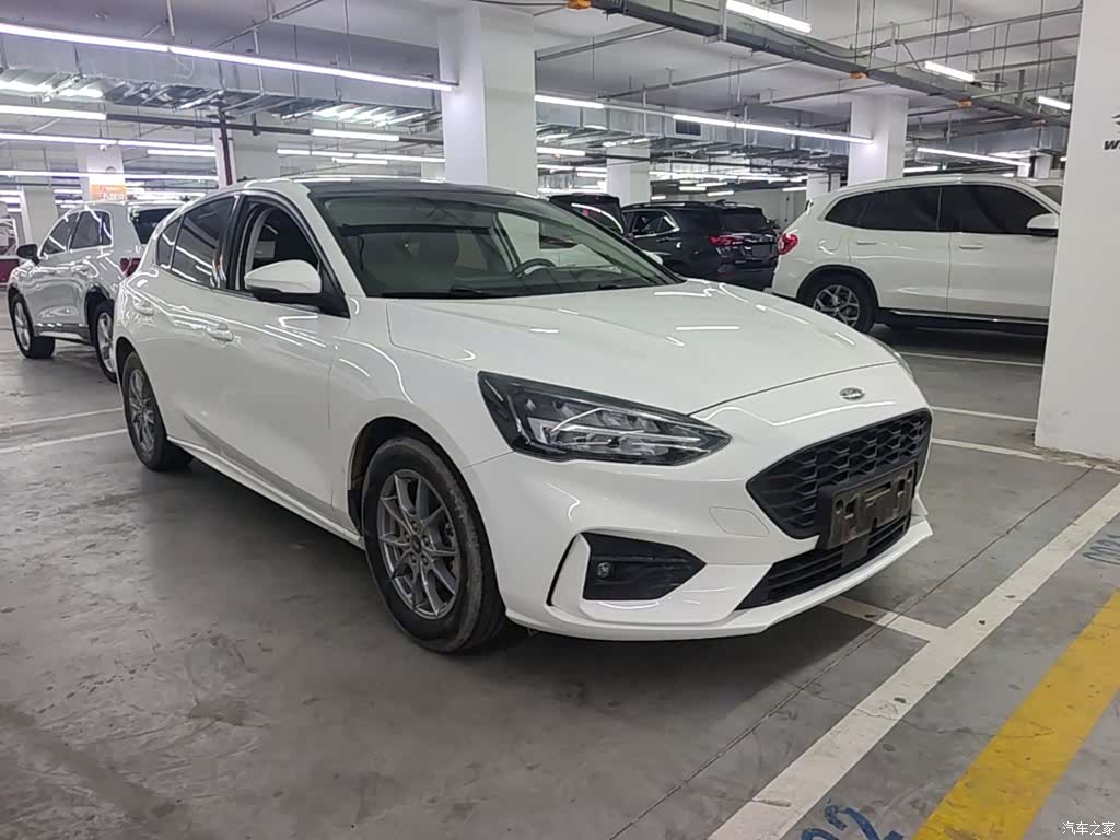 Ford Focus, 2021 4