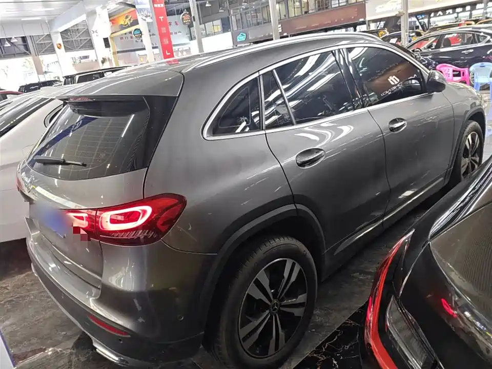 Mercedes-Benz GLA