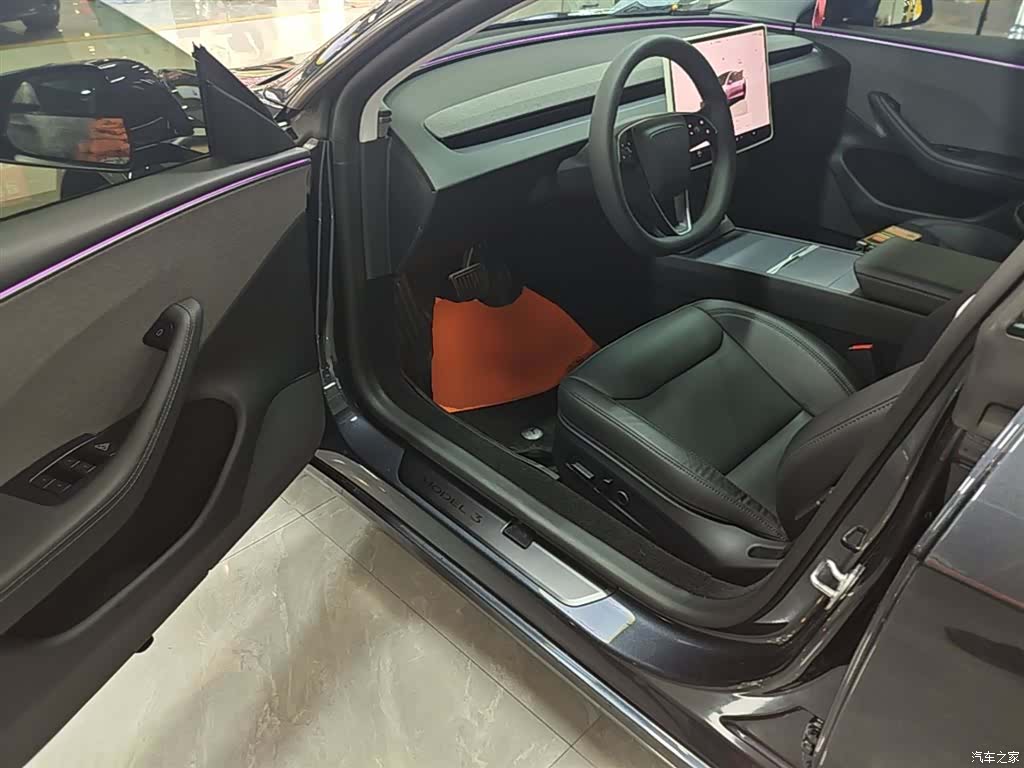 Tesla Model 3, 2025 16