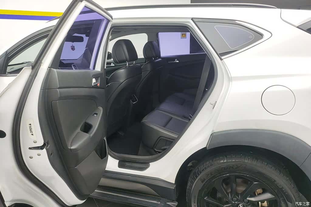 Hyundai Tucson, 2016 11