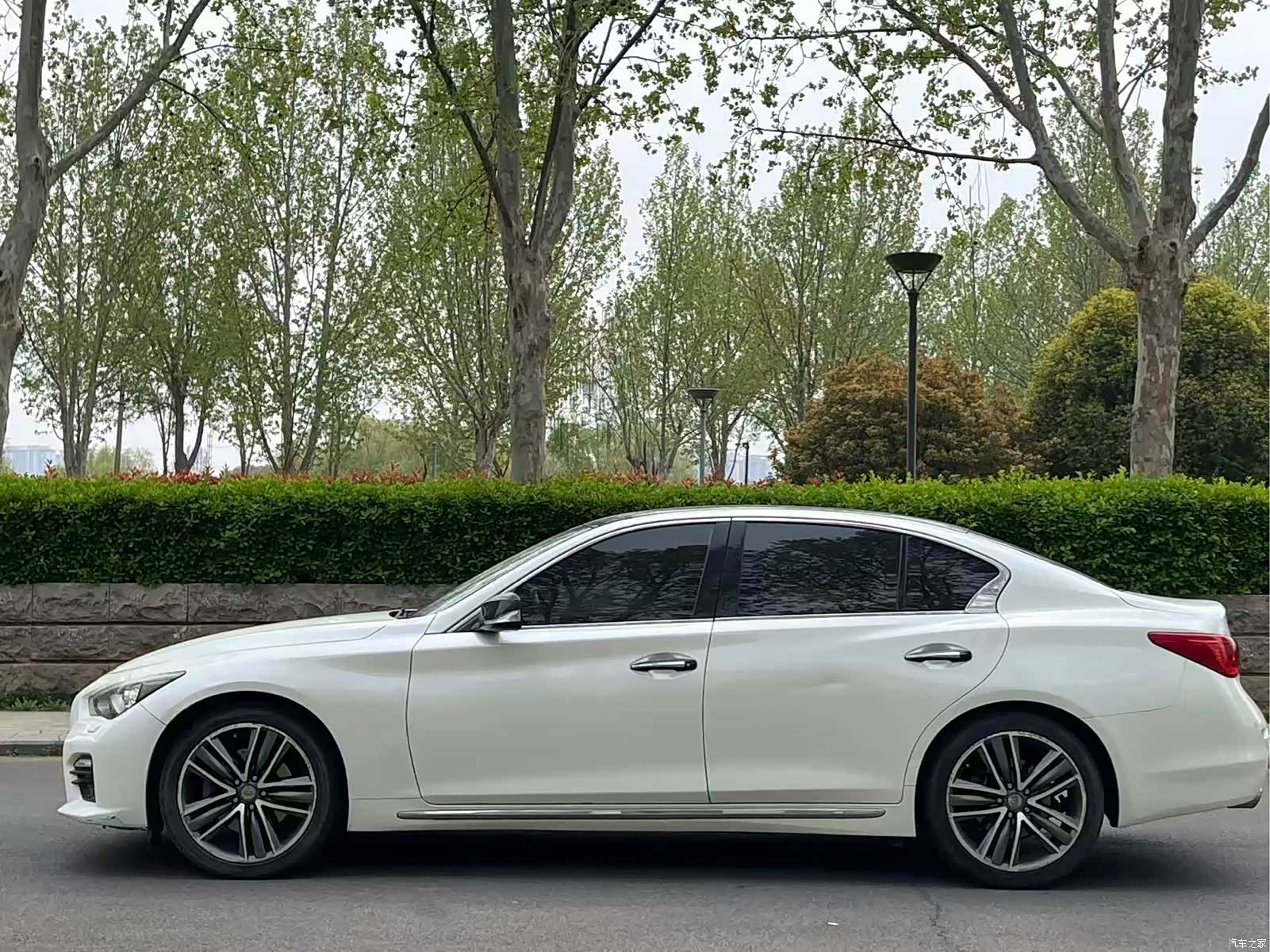 Infiniti Q50L, 2015 6