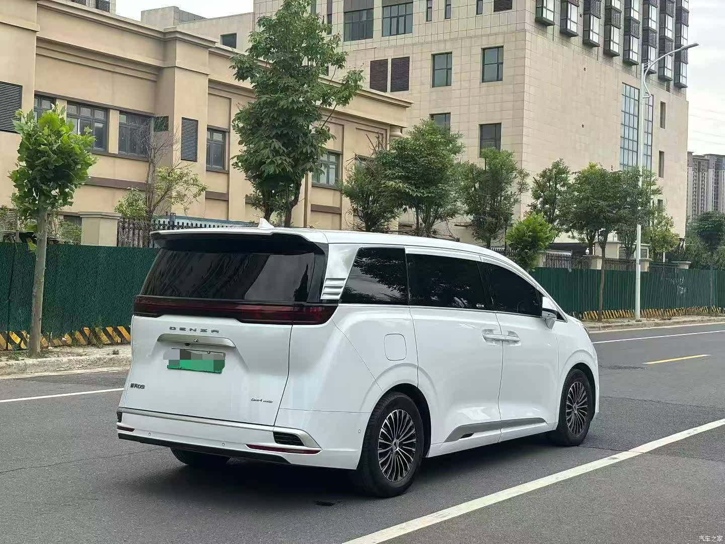 Denza D9, 2024 7