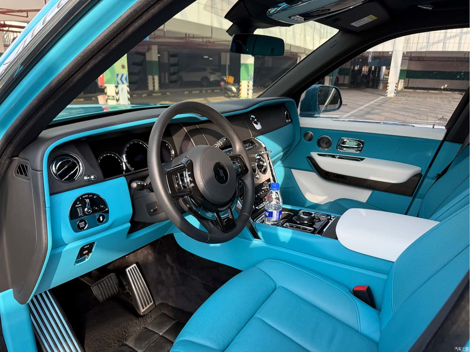 Rolls-Royce Cullinan, 2021 все фото