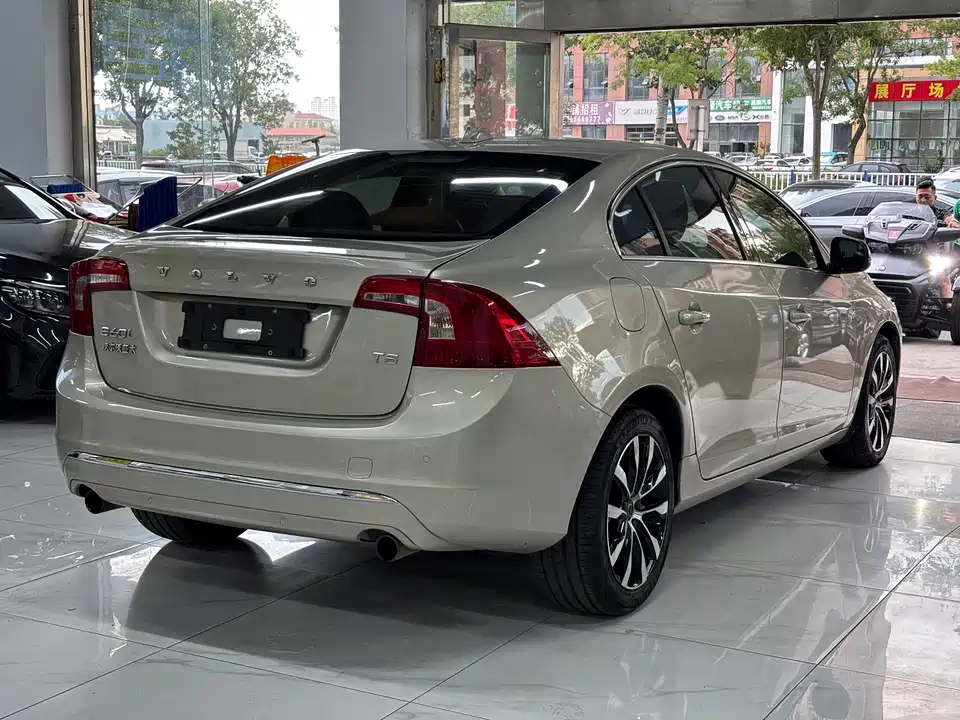 Volvo S60