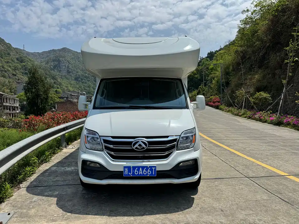 MAXUS V80 motorhome