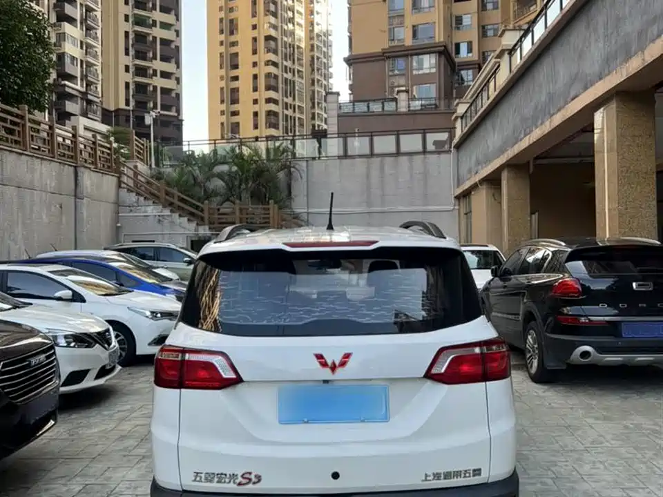 Wuling Wuling Hongguang S3