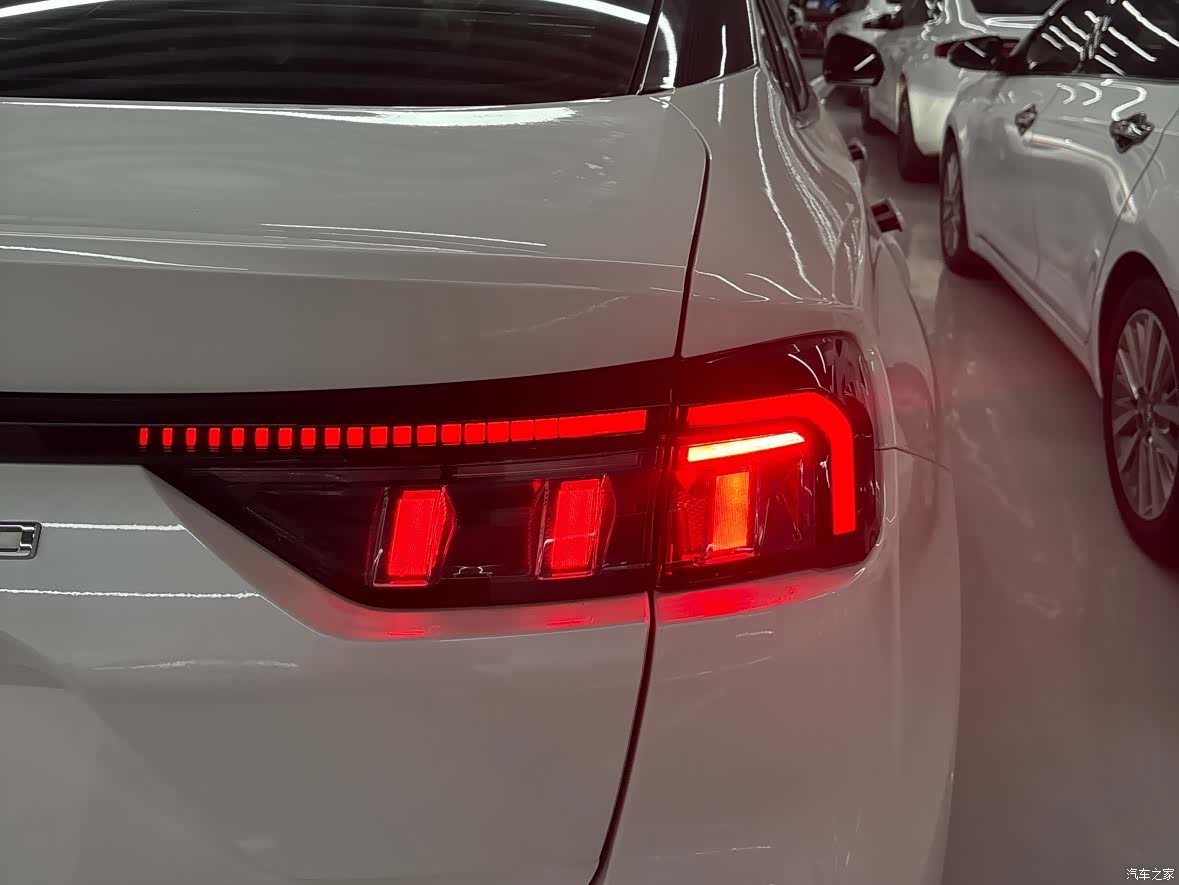 Ford Mondeo, 2022 21