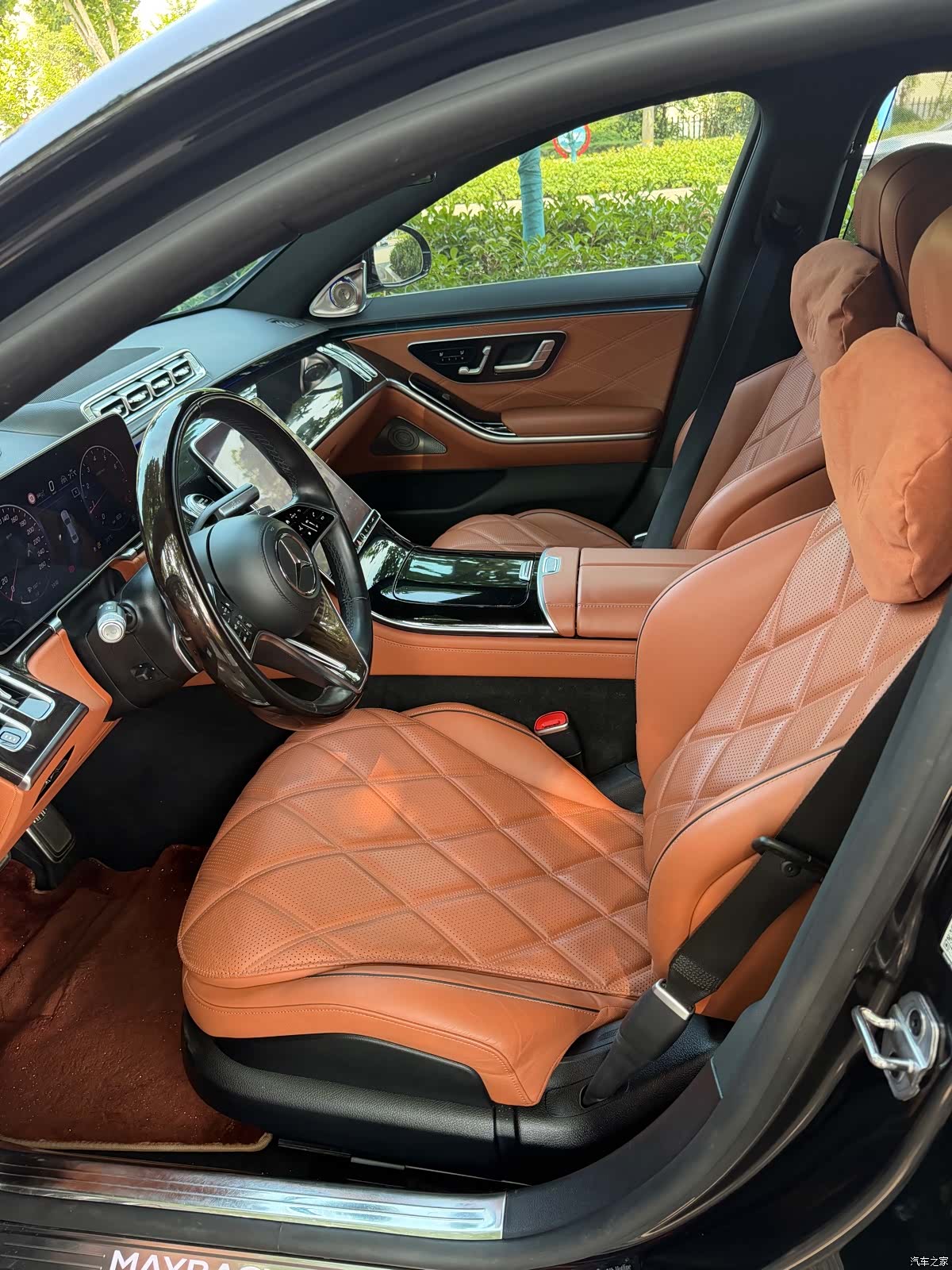 Maybach S-Class, 2022 все фото