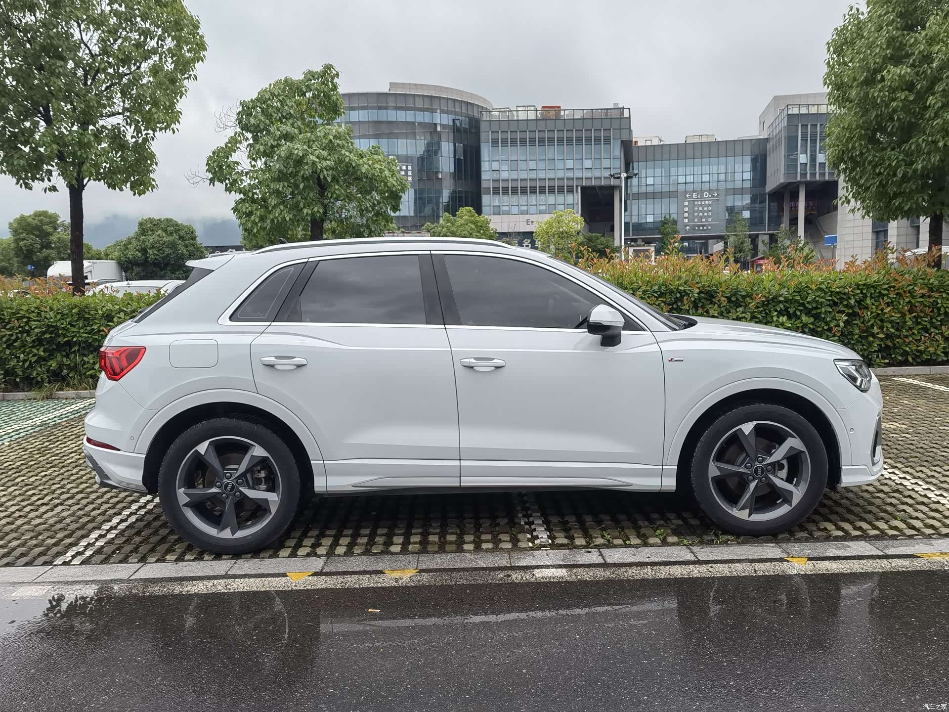 Audi Q3, 2023 6