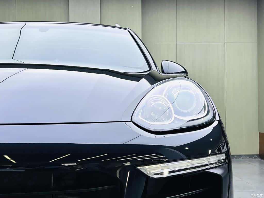Porsche Cayenne, 2015 7