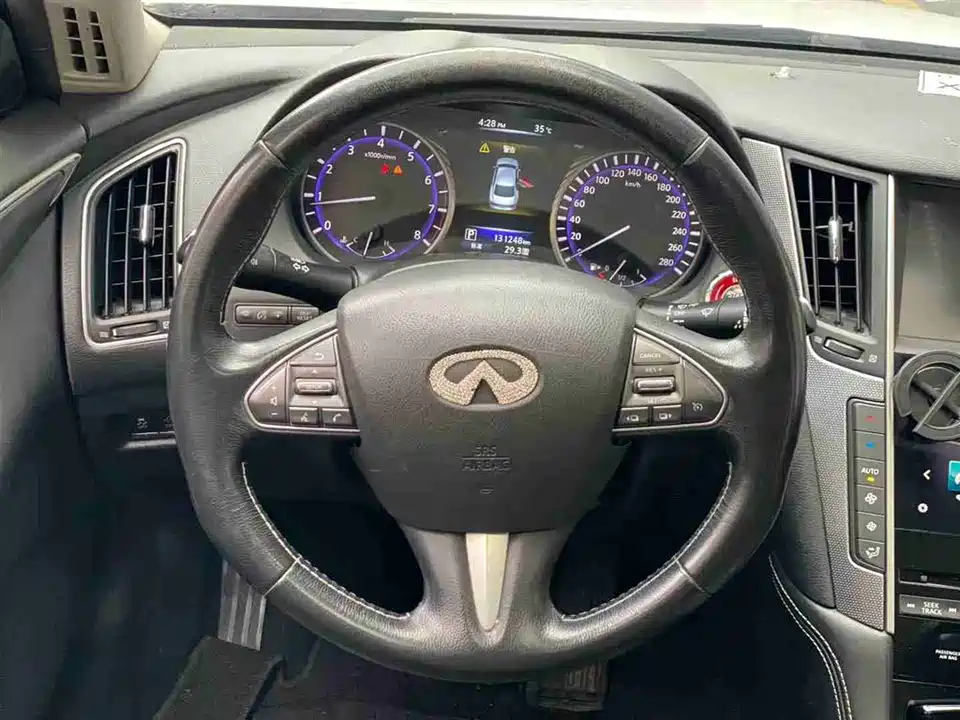 Infiniti Q50L