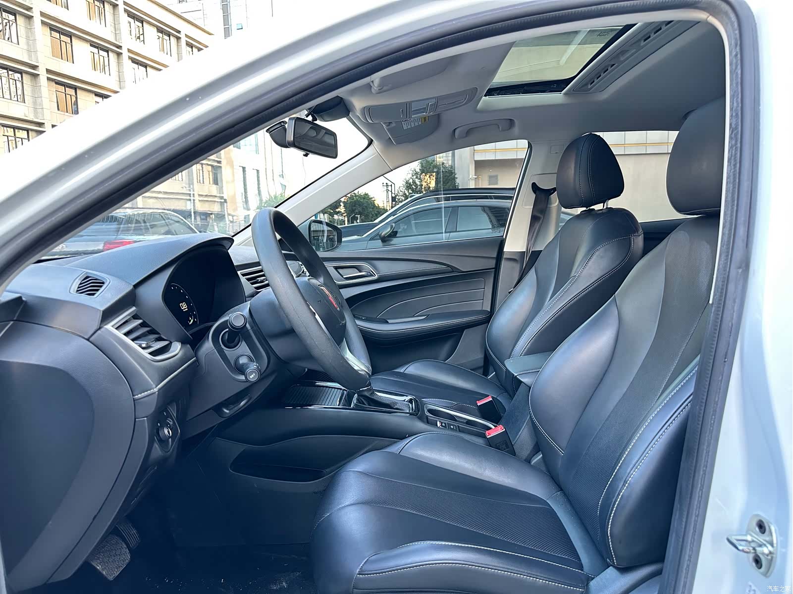 Roewe i5, 2020 9