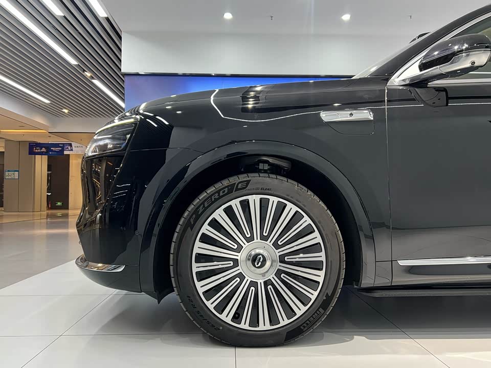 AITO Ask the world M8