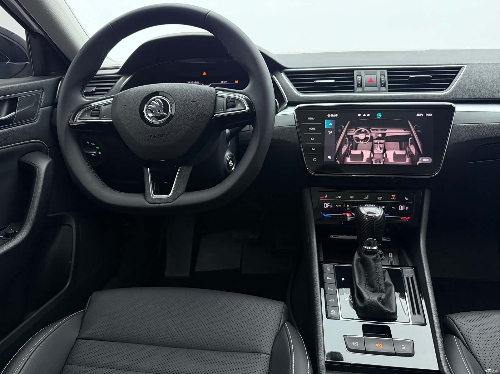 Skoda Superb, 2023 11