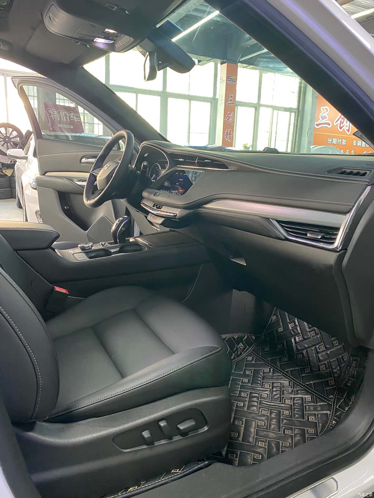 Cadillac XT4, 2018 11