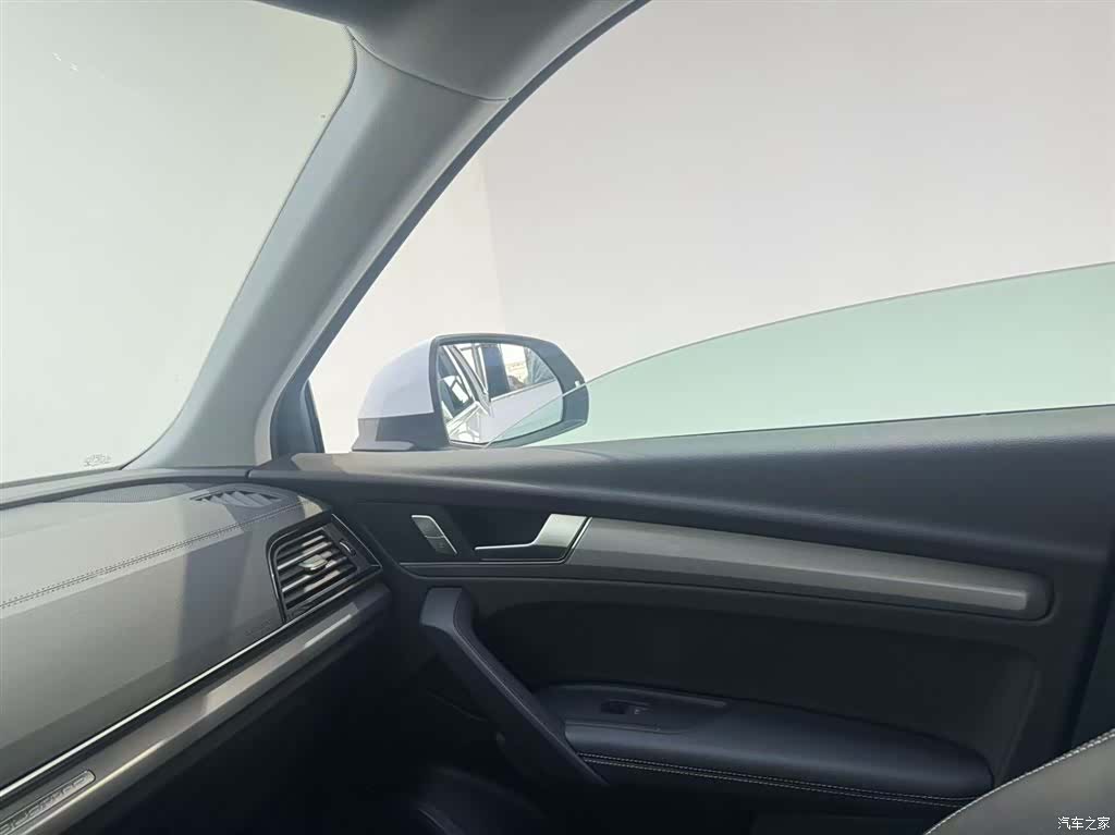 Audi Q5L, 2024 13