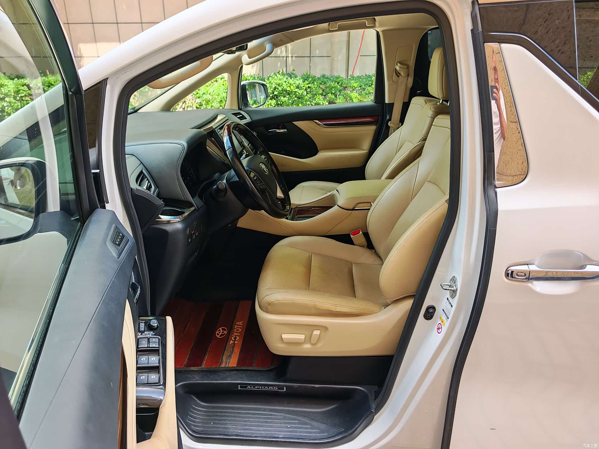 Toyota Alphard, 2016 8