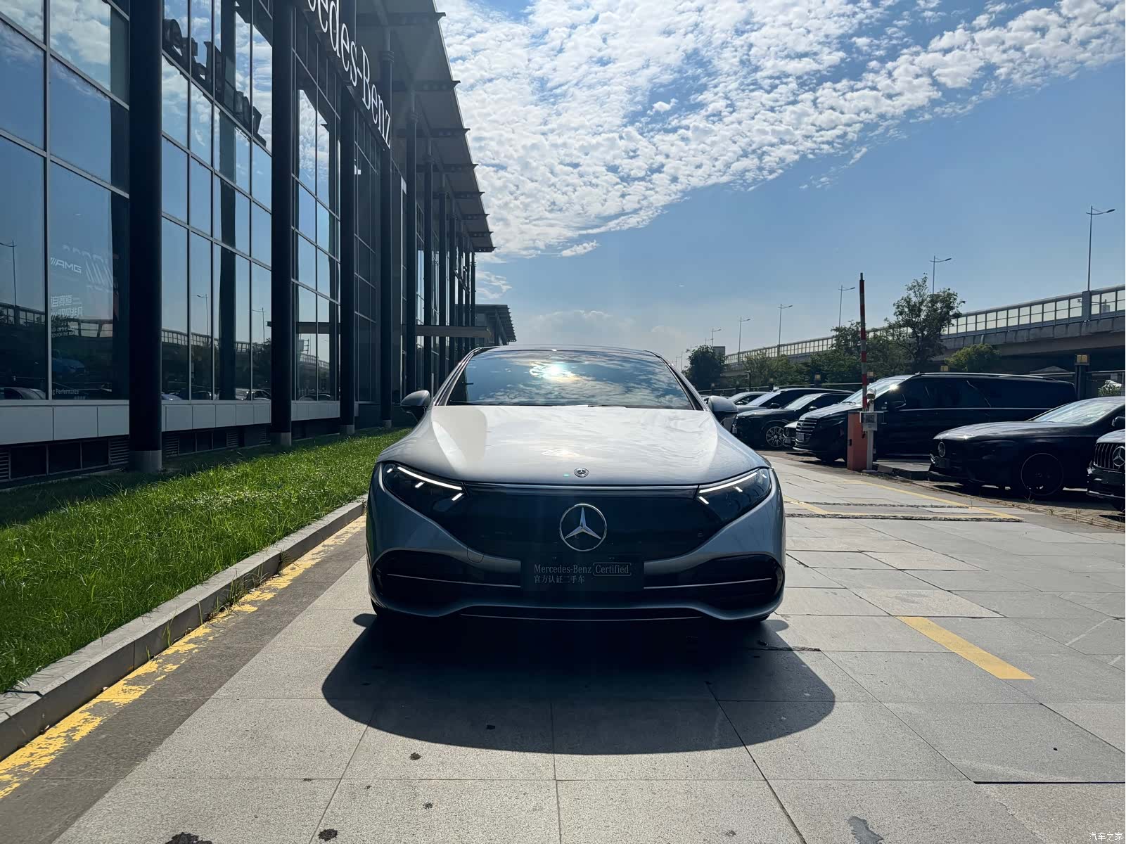 Mercedes-Benz EQS, 2024 3