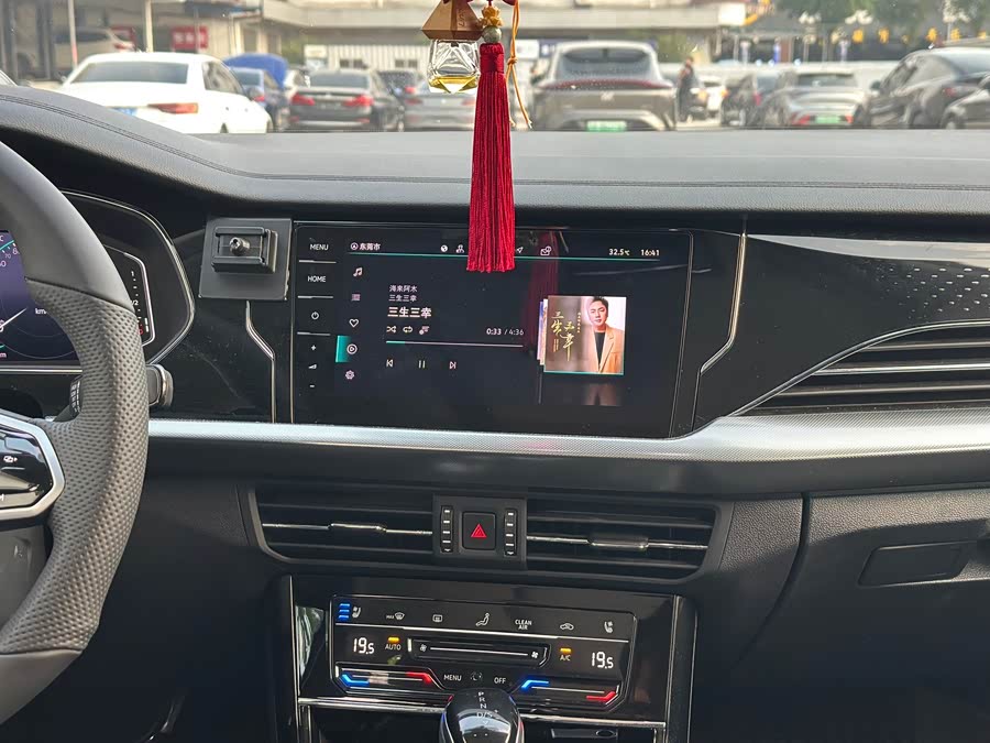 Volkswagen Passat 2023, фото 13