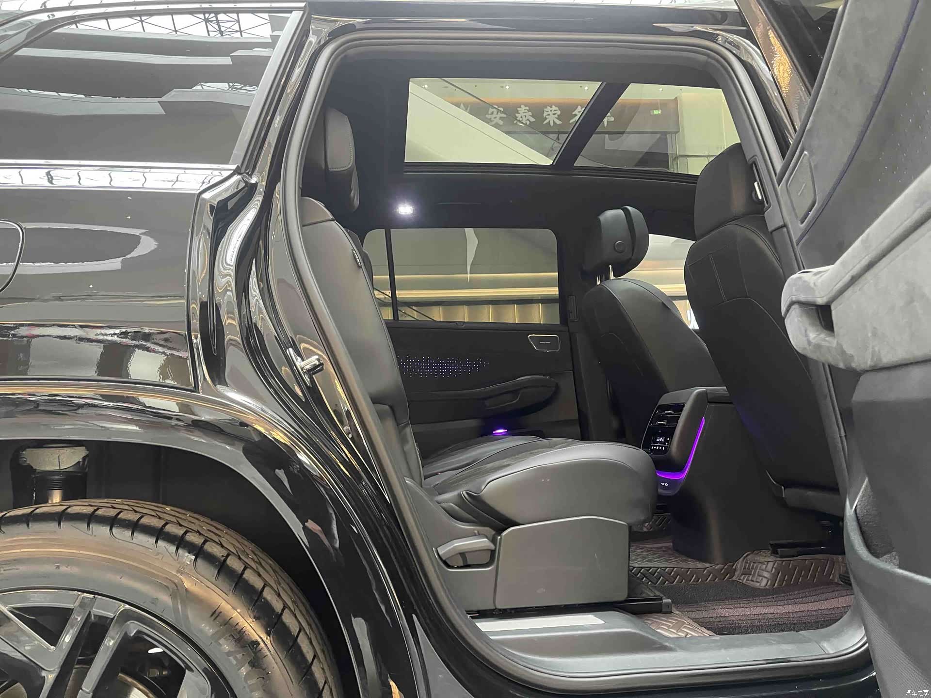 Volkswagen Teramont, 2025 11