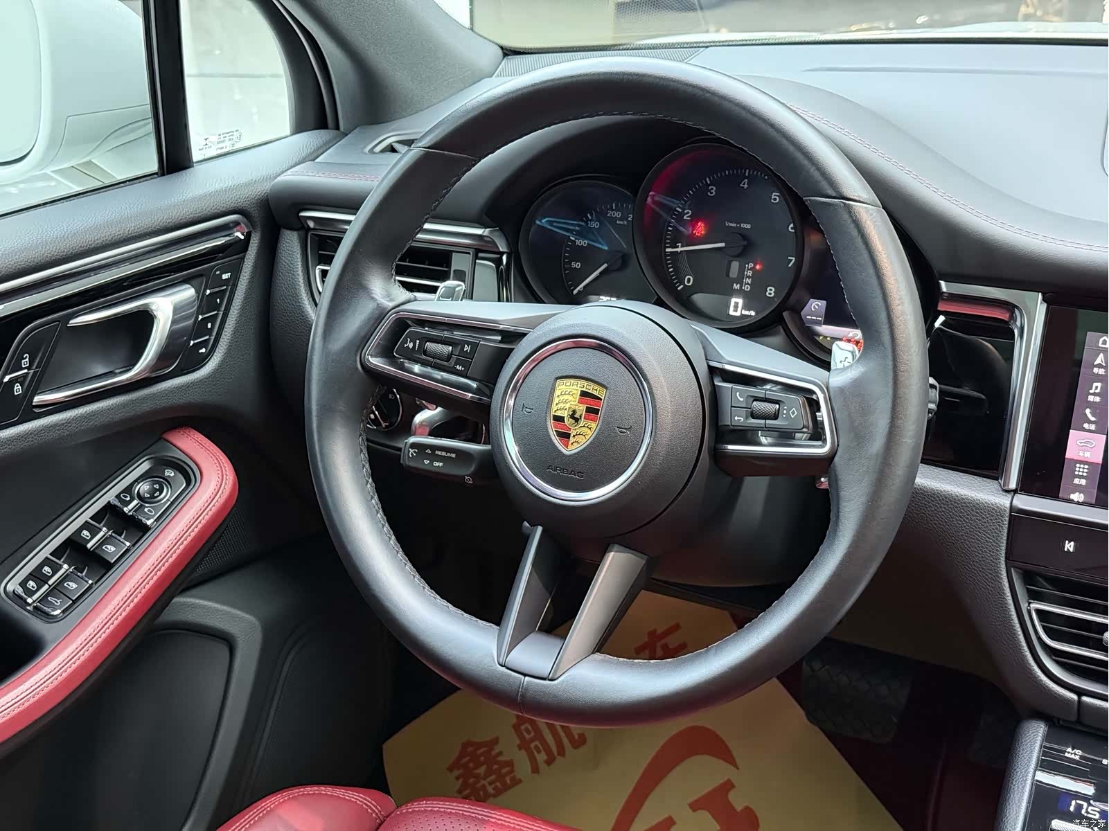Porsche Macan, 2023 7