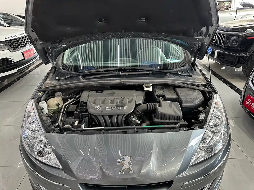 Peugeot 408