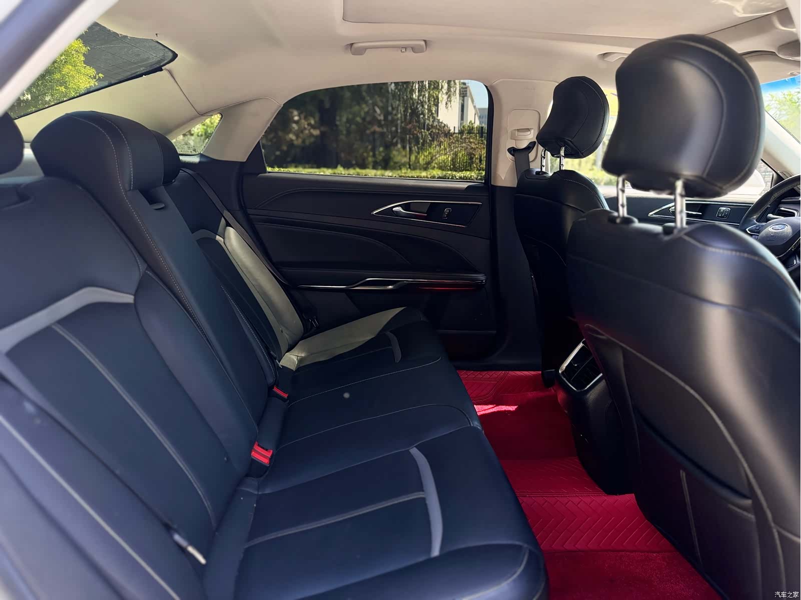 Ford Taurus, 2018 23