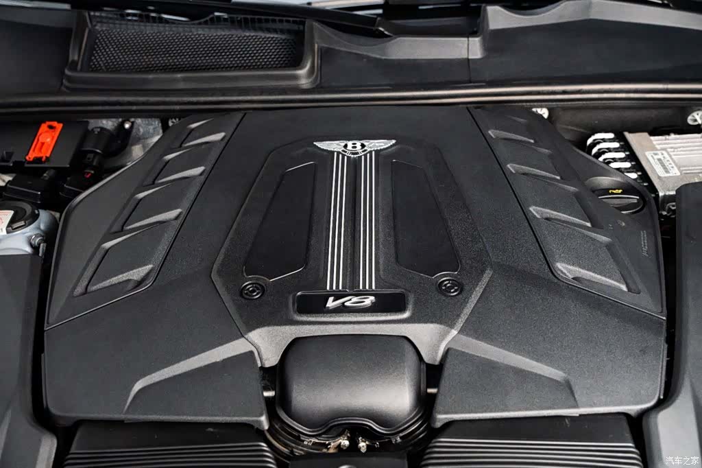 Bentley Bentayga, 2023 20