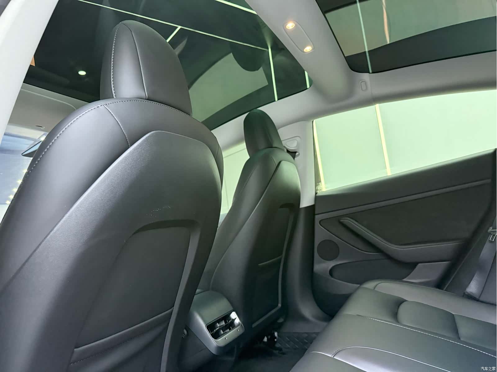 Tesla Model 3, 2023 9