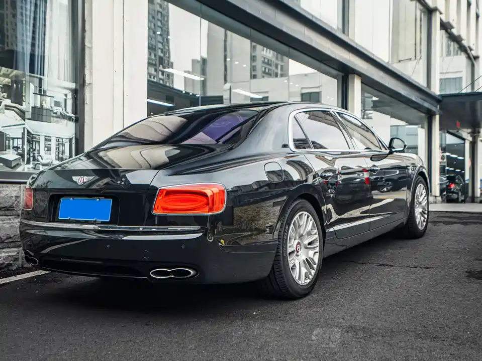 Bentley Flying