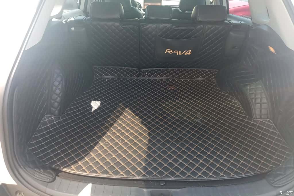 Toyota RAV4, 2020 4
