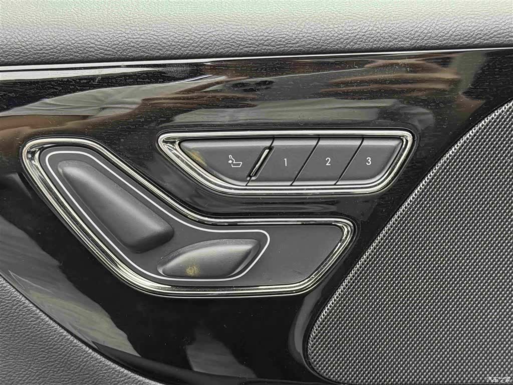 Lincoln Aviator, 2023 16