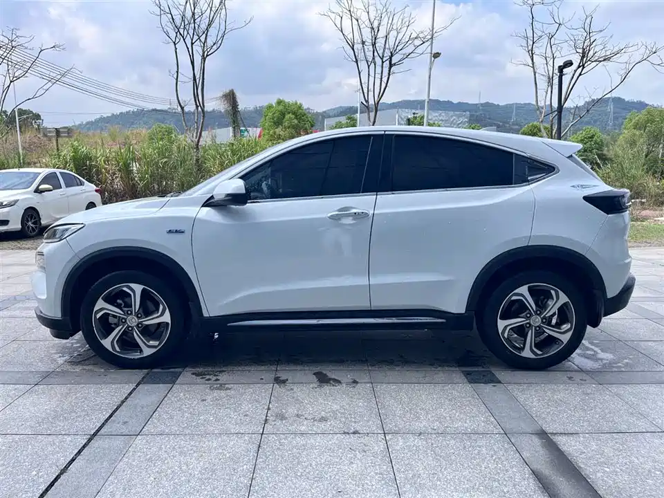 CIIMO Dongfeng Honda M-NV