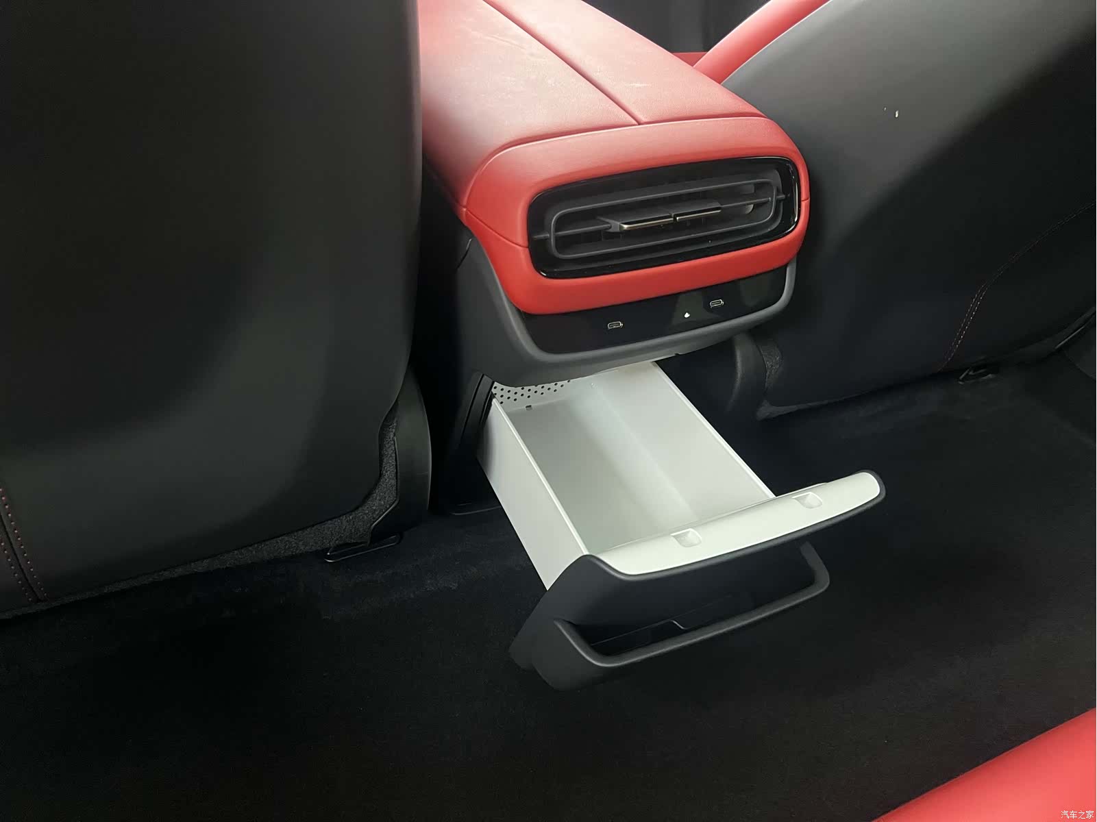 Xiaomi SU7, 2025 25