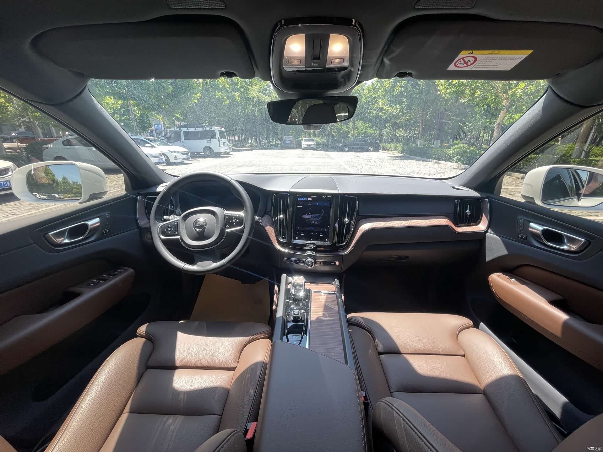 Volvo XC60, 2025 11