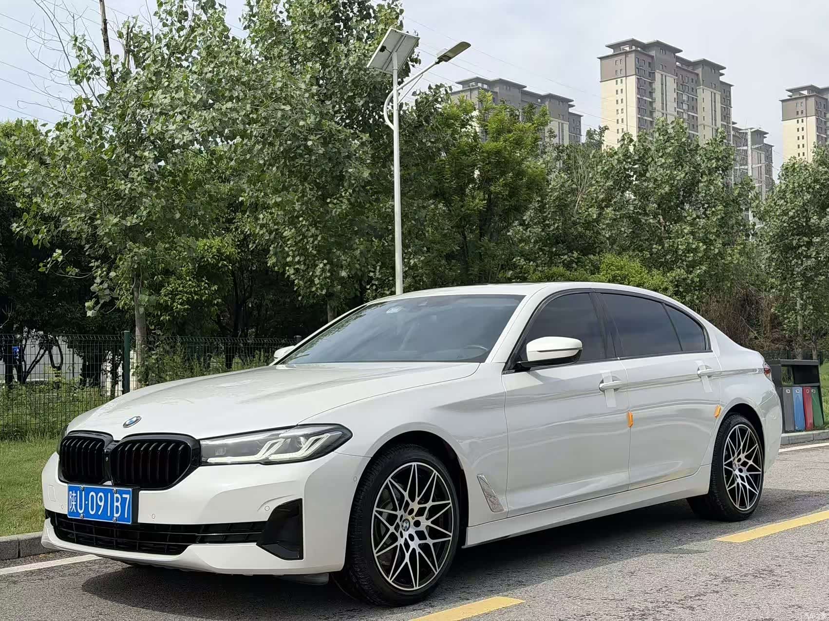 BMW 5 Series, 2020 1
