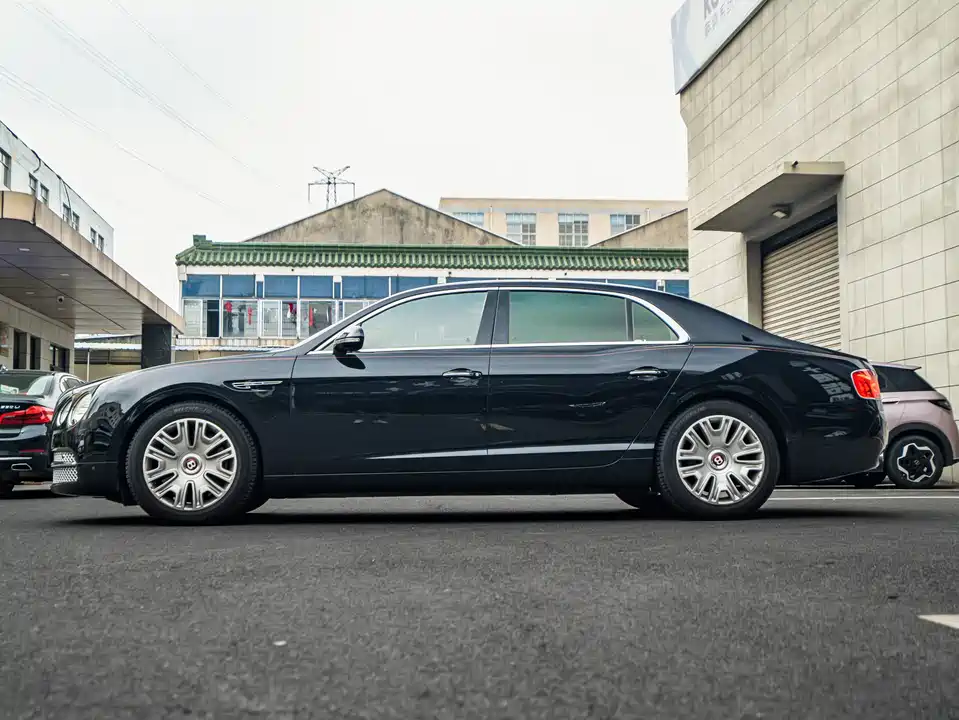 Bentley Flying