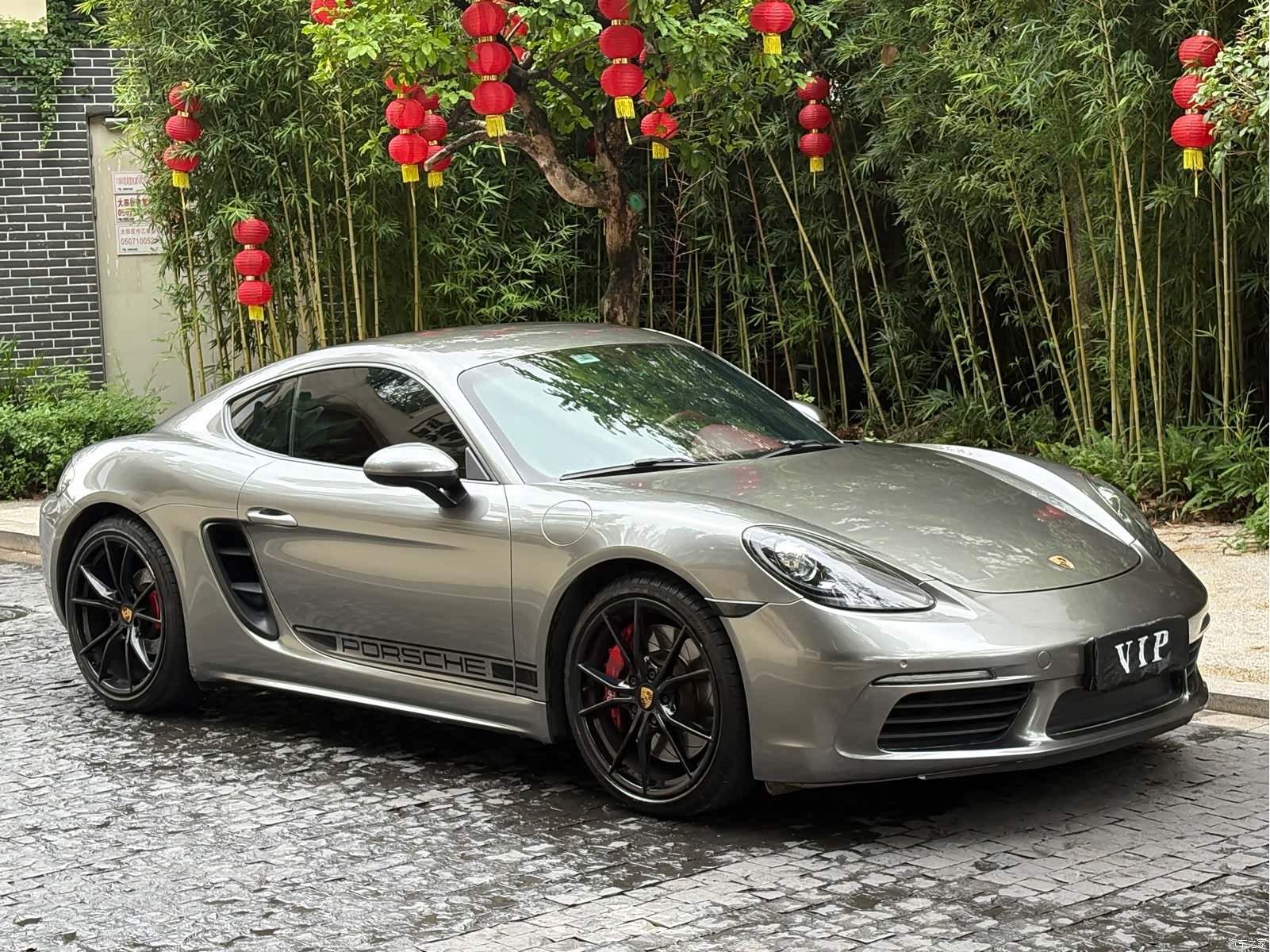 Porsche Cayman, 2018 1