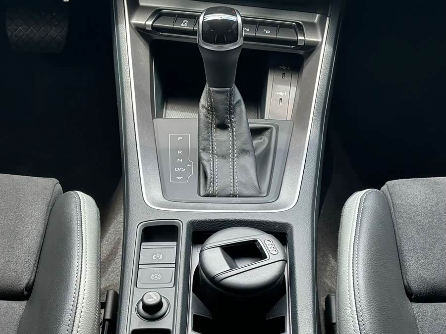 Audi Q3 2022, фото 13
