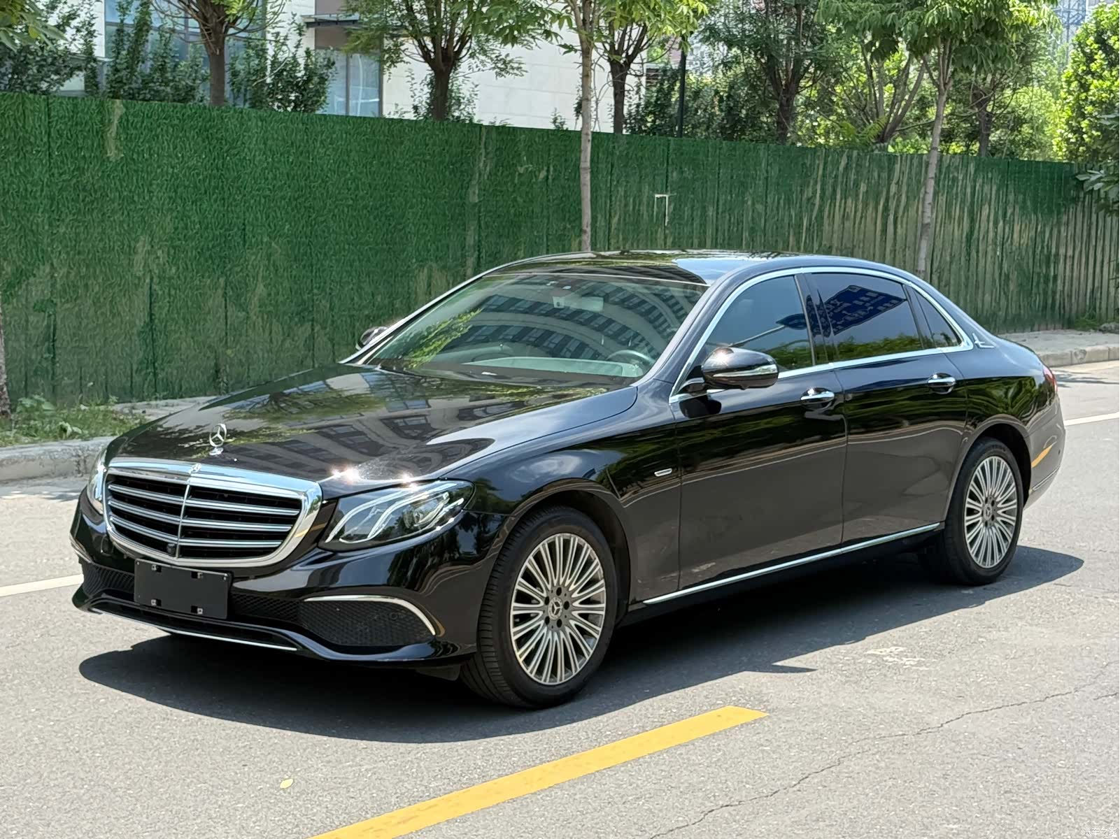 Mercedes-Benz E-Class, 2020 1