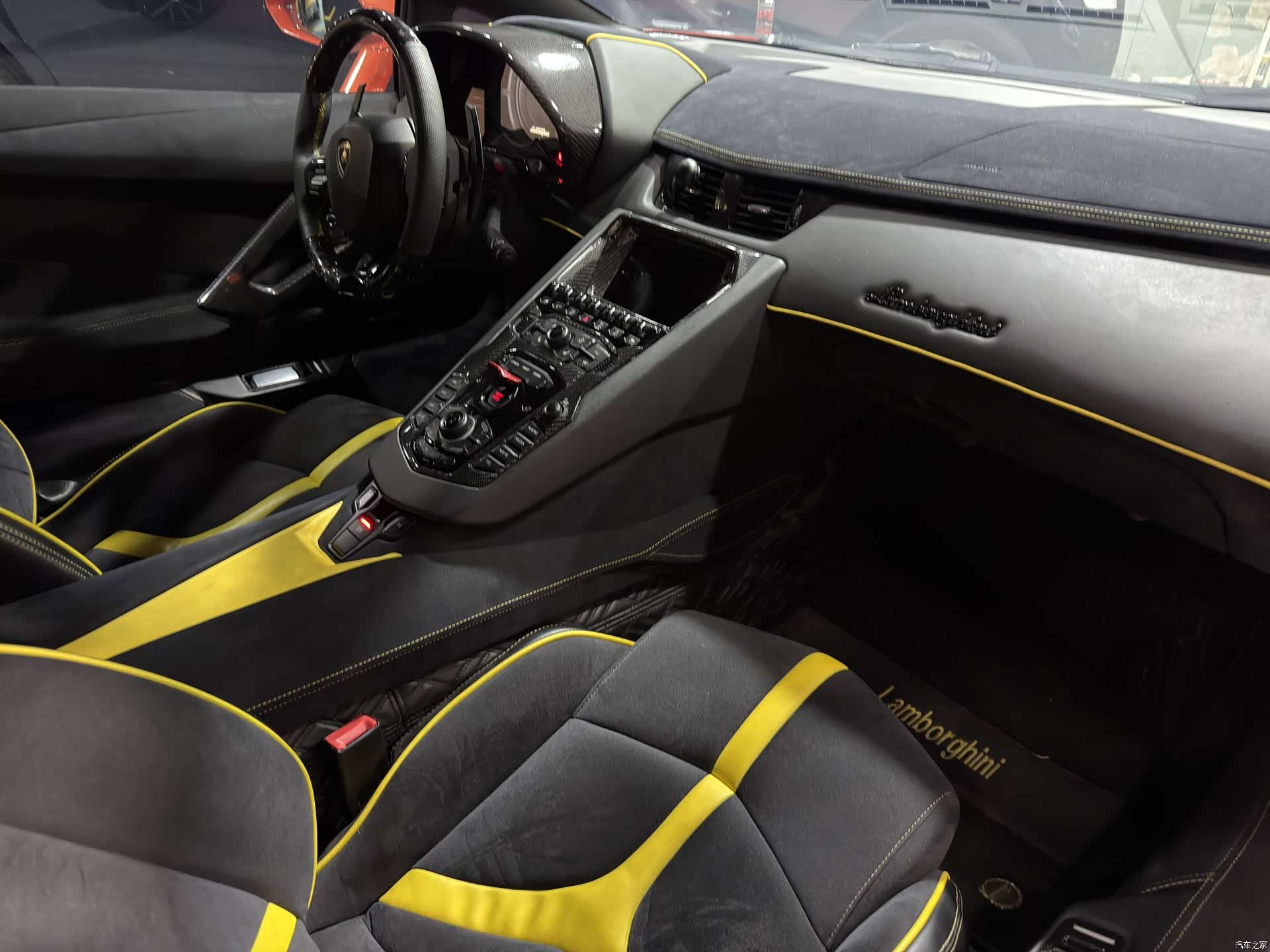 Lamborghini Aventador, 2012 6
