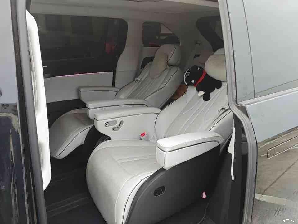 Xpeng X9, 2024 3