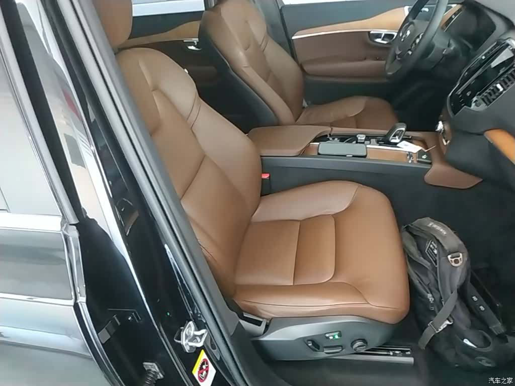 Volvo XC90, 2022 25