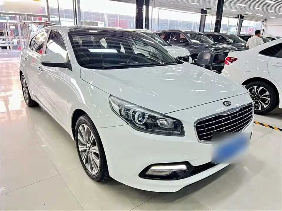 Kia K4