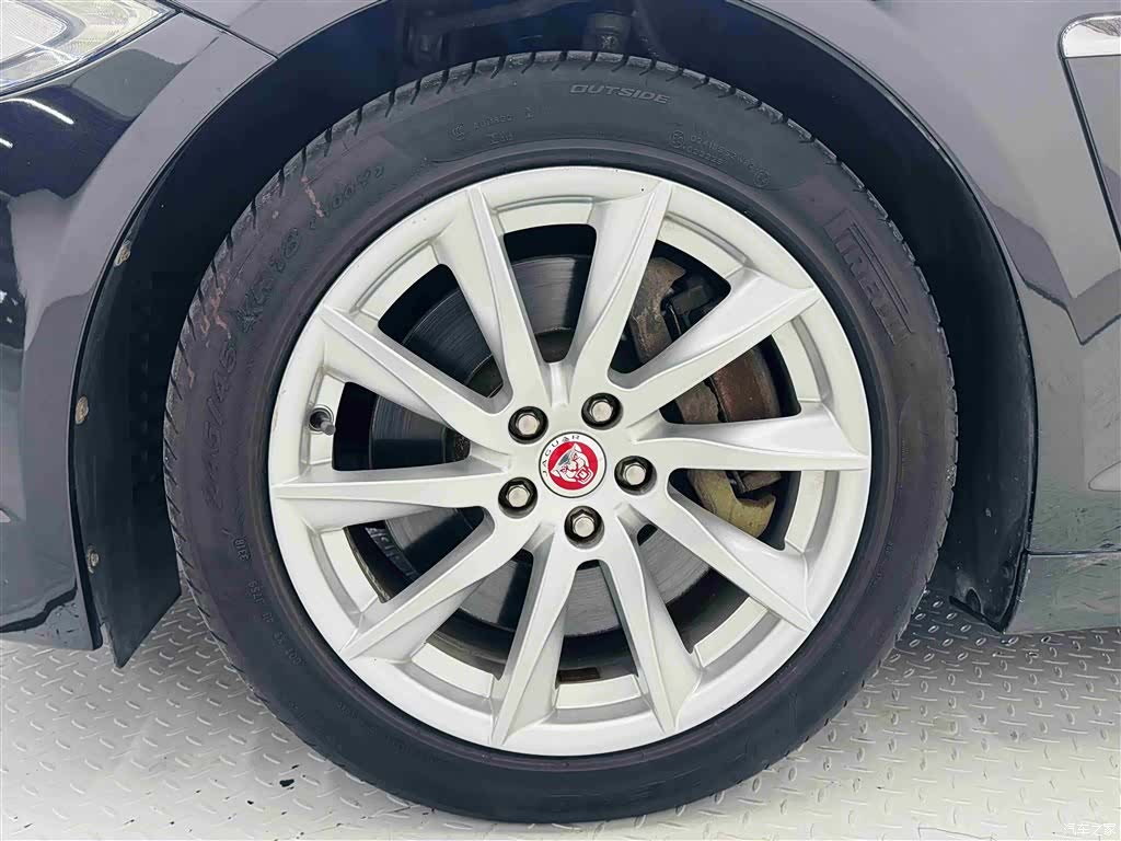 Jaguar XF, 2014 12